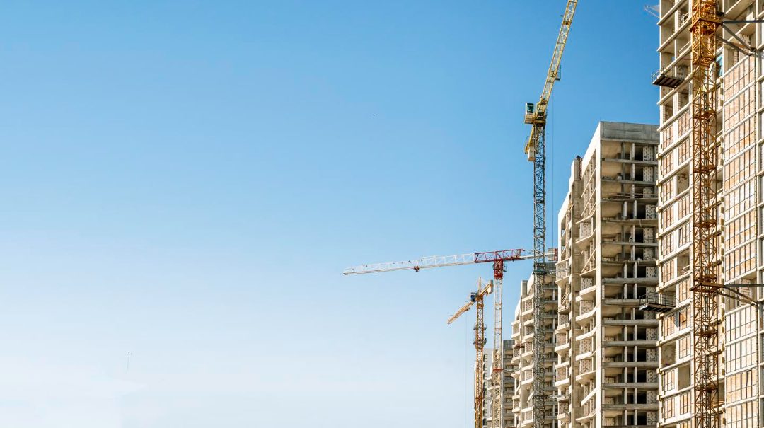 שיפוץ בניינים – תהליך מקצועי מהתכנון ועד הגימור